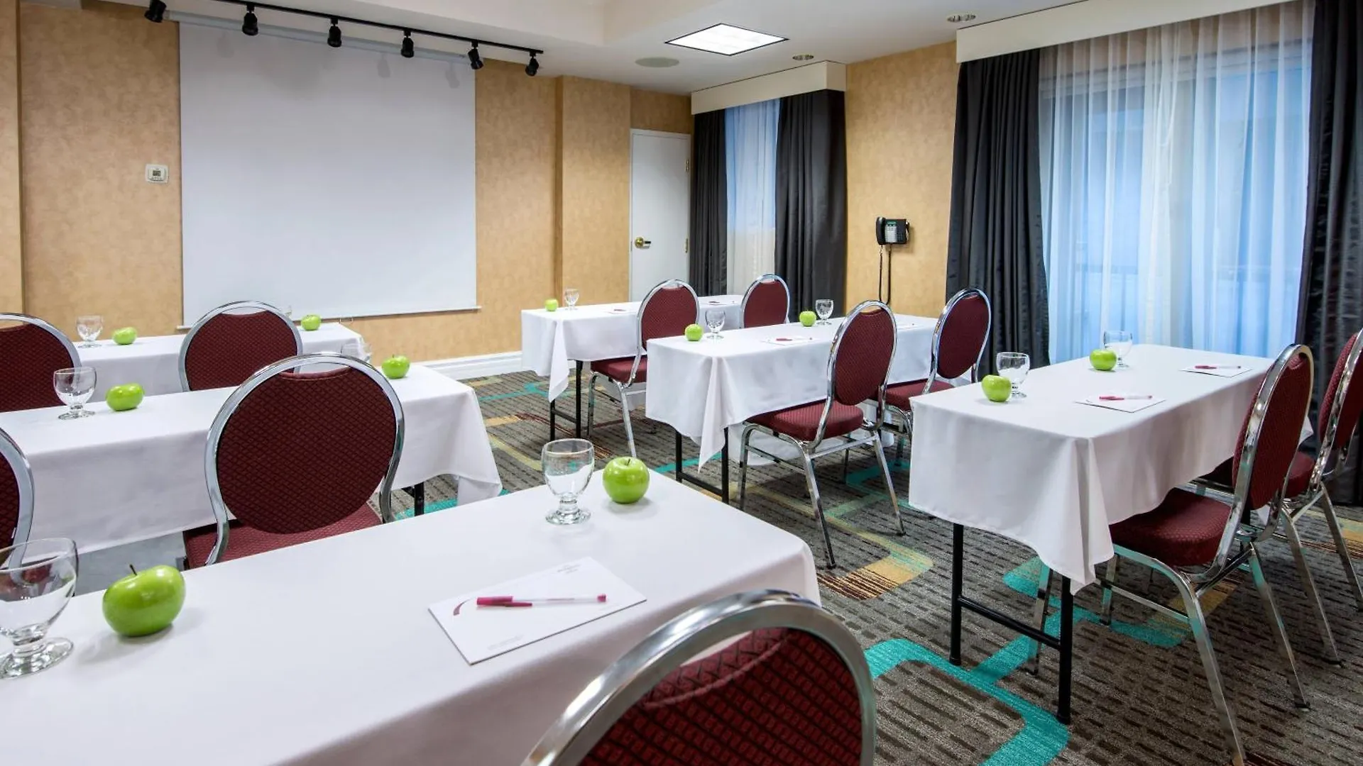 Residence Inn By Marriott Halifax Downtown 4*,